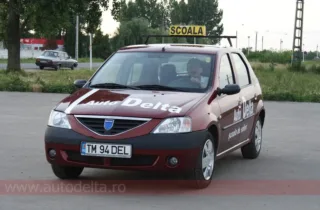 Dacia Logan 2006, mașină de școală Auto Delta (imaginea 2)