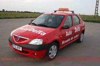 Dacia Logan 2007, mașină de școală Auto Delta (imaginea 2)