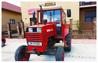 Tractor de școală Auto Delta