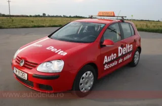 VW Golf 5 din 2006, mașină de școală Auto Delta