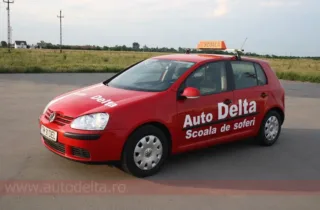 VW Golf 5 din 2006, mașină de școală Auto Delta (imaginea 2)