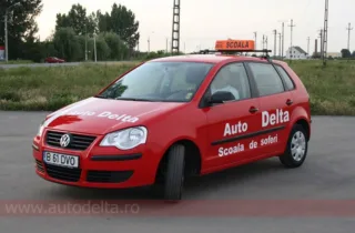 VW Polo Happy din 2007, mașină de școală Auto Delta (imaginea 2)